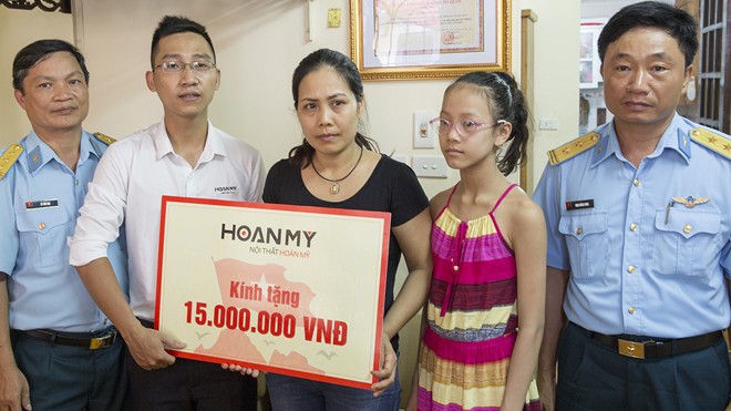 Tri ân gia đình các liệt sĩ và phi hành đoàn Su-30 và CASA-212 Tri ân gia đình các liệt sĩ và phi hành đoàn Su-30 và CASA-212