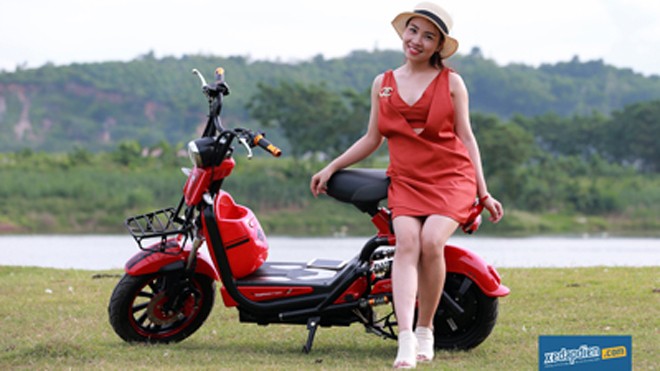 Độc đáo xe đạp, xe máy điện chống nước giá rẻ tại Hà Nội Hệ thống bán lẻ xedapdien.com tại Hà Nội vừa cho ra mắt một loạt sản phẩm xe đạp, xe máy điện chống nước mang phong cách kiểu dáng đẹp mắt, phù hợp với các lứa tuổi.