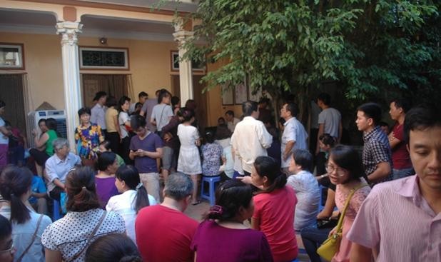 Bài thuốc gia truyền gần 400 năm chữa bệnh trĩ của lương y nức tiếng Hà Thành Bệnh nhân từ khắp các tỉnh đổ về nhà Lương y để khám bệnh và lấy thuốc