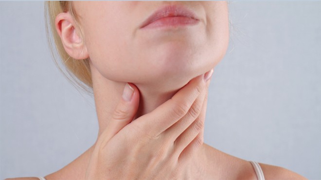 Cách điều trị bướu cổ không cần phẫu thuật Hầu hết các trường hợp bướu cổ là lành tính nhưng không nên coi thường