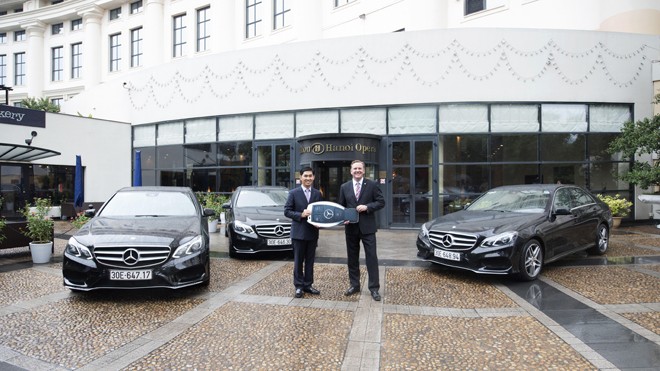 Mercedes-Benz E-Class gia nhập đội xe VIP của Hilton Hà Nội Opera Mercedes-Benz Việt Nam hiện có hơn 80 đối tác 5 sao trên toàn quốc