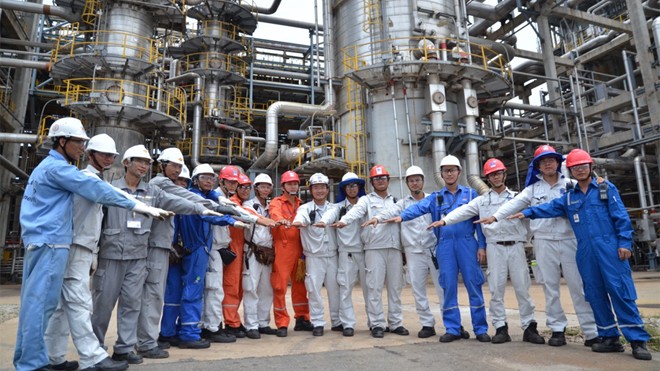Lọc dầu Dung Quất vượt chỉ tiêu 12.000 tỷ đồng trong 2 tháng cuối năm Lọc dầu Dung Quất vượt chỉ tiêu 12.000 tỷ đồng trong 2 tháng cuối năm