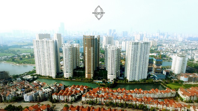 Cuộc sống an cư, sinh lời hấp dẫn với Mulberry Lane Mulberry Lane nằm trong khu đô thị mới Mỗ Lao đã hoàn thiện cơ sở hạ tầng, nhìn ra hồ Trung Văn rộng 2.7ha và hồ nước tự nhiên thoáng đạt