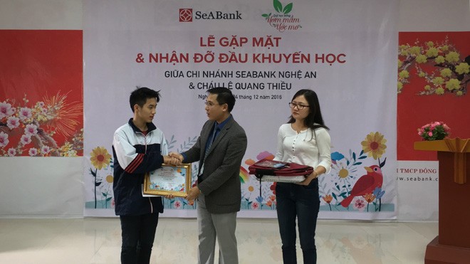 Quỹ khuyến học của SeABank tiếp tục hỗ trợ học phí cho 21 trẻ em nghèo Quỹ khuyến học của SeABank tiếp tục hỗ trợ học phí cho 21 trẻ em nghèo