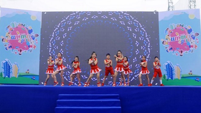 Tận hưởng tinh thần mùa hè cùng Mỹ Đình Pearl Màn biểu diễn cực kì sôi động của nhóm nhảy nhí Grammy