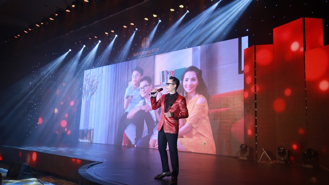 Chủ nhân căn hộ Sun Grand City Ancora Residence nhận quà khủng Chủ nhân căn hộ Sun Grand City Ancora Residence nhận quà khủng