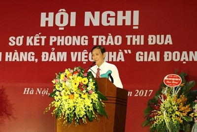 Lao động nữ Agribank: “Giỏi việc ngân hàng, đảm việc nhà” Lao động nữ Agribank: “Giỏi việc ngân hàng, đảm việc nhà”