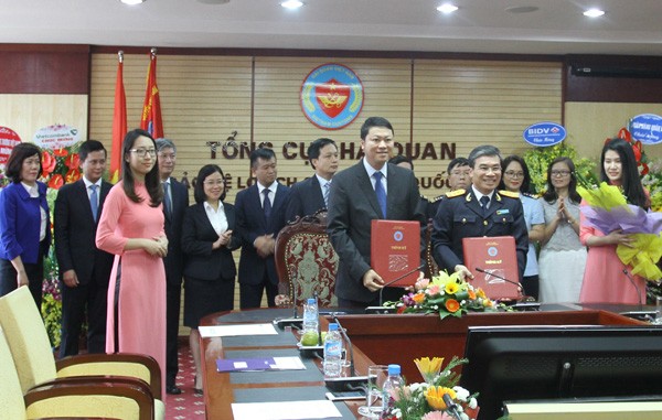 BIDV và tổng cục hải quan triển khai dịch vụ nộp thuế hải quan điện tử 24/7 BIDV và tổng cục hải quan triển khai dịch vụ nộp thuế hải quan điện tử 24/7