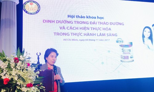 Kiểm soát đường huyết và ngăn ngừa biến chứng cho bệnh tiểu đường PGS.TS.BS Nguyễn Thị Bích Đào khai mạc hội nghị khoa học Dinh dưỡng trong đái tháo đường và cách hiện thực hóa trong thực hành lâm sàng