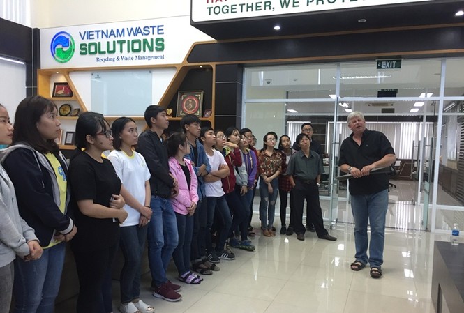 “Vua rác” David Dương: biến rác thành vàng “Vua rác” David Dương: biến rác thành vàng