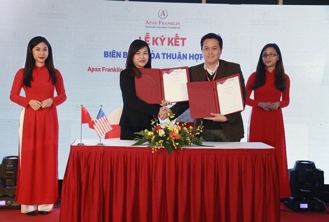 Cơ hội tiếp cận mô hình giáo dục chuẩn Mỹ từ Apax Franklin Academy Người sáng lập kiêm Chủ tịch Tập đoàn Franklin Franklin,
ông David Hooser chia sẻ về phương pháp giáo dục tiêu chuẩn Mỹ