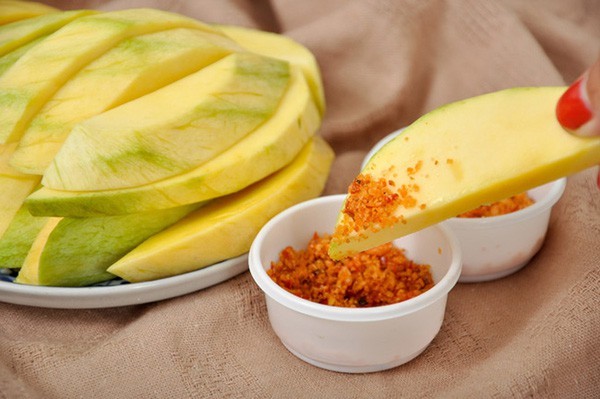 Ăn một bát phở đã đủ nhu cầu muối của một ngày Hàng ngày, chúng ta đang nạp rất nhiều muối vào cơ thể mà không biết.
