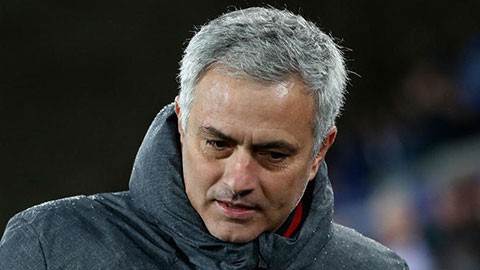 Mourinho ám chỉ M.U bị chơi khăm Mourinho ám chỉ M.U bị chơi khăm