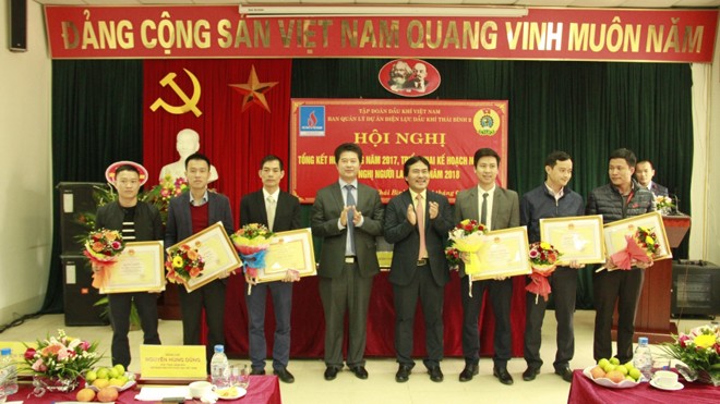 Công tác thiết kế các hạng mục nhà máy chính đã hoàn thành Lãnh đạo PVN trao bằng khen của Bộ Công Thương cho các tập thể, cá nhân có thành tích xuất sắc trong giai đoạn 2016 - 2017 tại Dự án NMNĐ Thái Bình 2