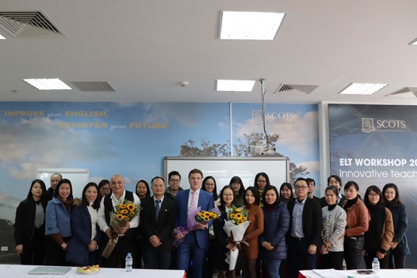 'ELT Workshop 2018' - Cách mạng giảng dạy tiếng Anh thời đại mới Các diễn giả chụp ảnh cùng BTC và các khách mời
