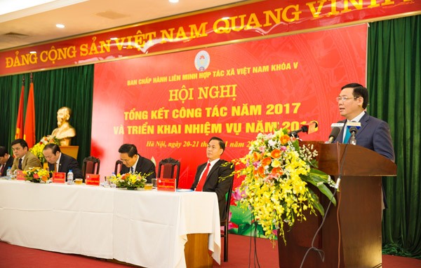 Tập đoàn TH bắt tay Liên minh HTX phát triển nông nghiệp quy mô lớn Phó thủ tướng Vương Đình Huệ phát biểu tại hội nghị