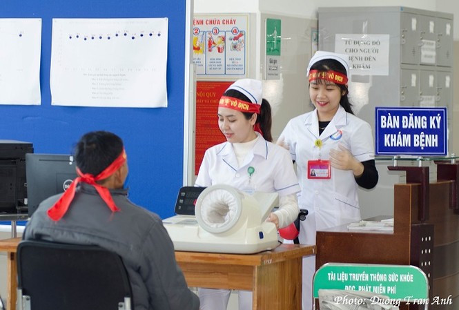 Hình ảnh đáng yêu của các bác sỹ cổ vũ U23 Việt Nam trước trận CK Hình ảnh đáng yêu của các bác sỹ cổ vũ U23 Việt Nam trước trận CK