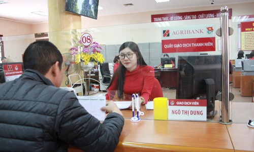 Agribank năm 2017 - Trả lại khách hàng trên 131 tỷ đồng tiền thừa Agribank năm 2017 - Trả lại khách hàng trên 131 tỷ đồng tiền thừa