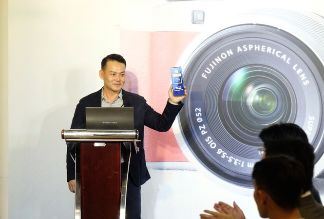 Ra mắt máy ảnh thời trang Fujifilm X-A5 Ra mắt máy ảnh thời trang Fujifilm X-A5