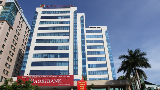 Fitch Rating tiếp tục xếp hạng tín nhiệm Agribank mức B+ với triển vọng “Tích cực” Fitch Rating tiếp tục xếp hạng tín nhiệm Agribank mức B+ với triển vọng “Tích cực”