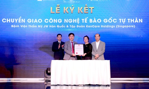 Lần đầu tiên có Trung tâm ứng dụng tế bào gốc trong điều trị thẩm mỹ Thẩm mỹ JW là bệnh viện đầu tiên ở Việt Nam ứng dụng tế bào gốc trong điều trị thẩm mỹ.