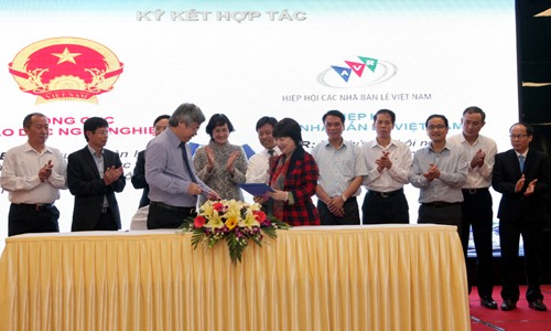 'Bí' tuyển sinh, trường nghề quyết tìm đầu ra cho sinh viên Tổng cục Giáo dục Nghề nghiệp ký kết hợp tác với các hiệp hội doanh nghiệp để nâng cao chất lượng đào tạo nghề, tạo việc làm cho sinh viên sau ra trường.