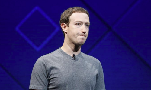 Mark Zuckerberg chưa nghĩ đến việc từ chức CEO Facebook Mark Zuckerberg. Ảnh: Reuters.
