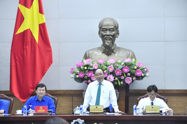 Giải đáp nhiều vấn đề liên quan đến người trẻ Giải đáp nhiều vấn đề liên quan đến người trẻ