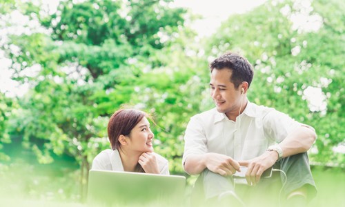 Tham gia bảo hiểm nhân thọ sức khỏe là đầu tư khôn ngoan? Chọn bảo hiểm nhân thọ để an tâm vui sống bên người thân yêu