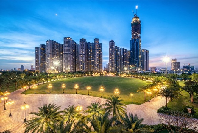 Vinhomes - dấu ấn doanh nghiệp kiến tạo thị trường Vinhomes Central Park - Một trong những khu đô thị phức hợp hiện đại do Vinhomes kiến thiết tại TPHCM. Ảnh: PV