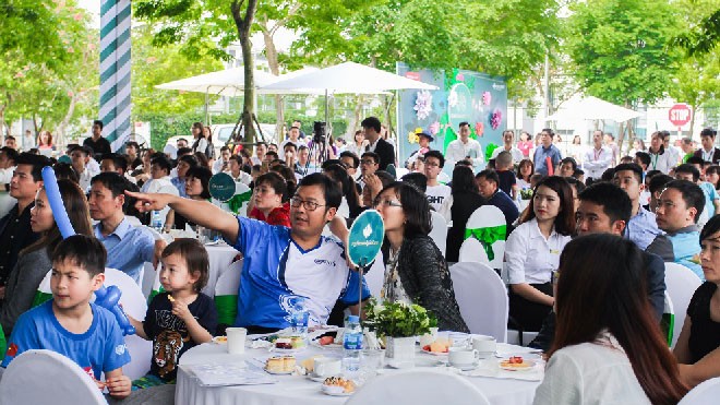 CENLAND – Tiên phong theo đuổi sự khác biệt Các khách hàng tham dự sự kiện của CENLAND