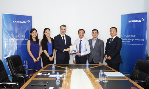 Eximbank nhận giải thưởng Chất lượng Thanh toán Quốc tế Xuất sắc 2017 Eximbank nhận giải thưởng Chất lượng Thanh toán Quốc tế Xuất sắc 2017