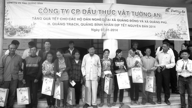 Dầu Tường An chung tay lo Tết cho người nghèo Dầu Tường An chung tay lo Tết cho người nghèo