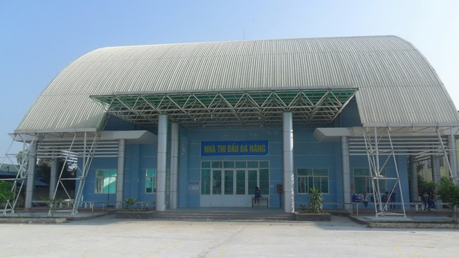 Nhà thi đấu đa năng trường học: Ngàn năm mới thu hồi vốn Nhà thi đấu đa năng ở trường THPT Thốt Nốt TP Cần Thơ, hoành tráng nhưng không được sử dụng cho Hội khỏe Phù Đổng toàn quốc