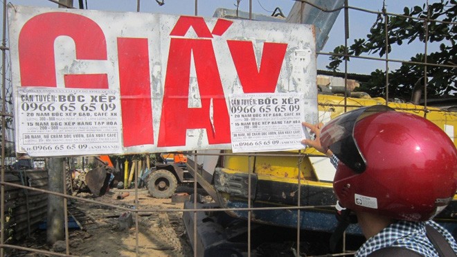 Lật tẩy những chiêu lừa đảo Nhiều sinh viên và người lao động bị lừa bởi các tờ rơi bốc xếp kiếm 300-400 ngàn/ngày