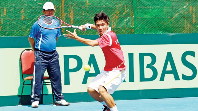 Tuyệt vời Hoàng Thiên! Hoàng Thiên có trận mở màn vòng loại Davis Cup rất thành công. ảnh: Tường Vũ