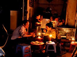Điện chập chờn, EVN nói gì? Người dân nhiều nơi ở miền bắc thiếu điện sinh hoạt. Ảnh minh họa. Ảnh: vietpress.vn