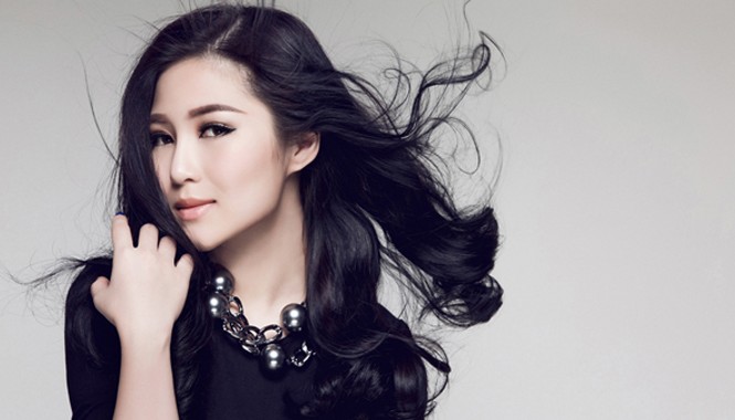 Hương Tràm: 'Tôi mới nâng mũi mà mọi người đã bàn tán' Hương Tràm: 'Tôi mới nâng mũi mà mọi người đã bàn tán'