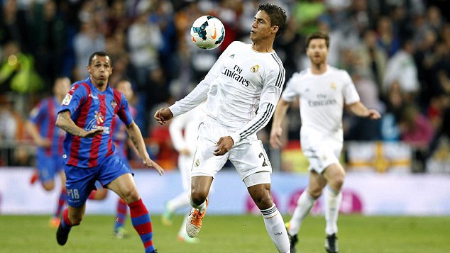 Mourinho nhận 'gáo nước lạnh' từ sao trẻ Real Varane quyết định gia hạn với Real Madrid