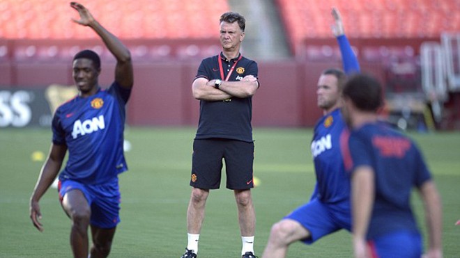 Vì sao Louis van Gaal ví M.U như 'đống đổ nát'? Vì sao Louis van Gaal ví M.U như 'đống đổ nát'?