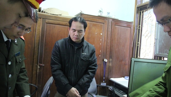Có dấu hiệu 'Thí tốt' vụ sai phạm tại dự án Cầu Bến Thủy? Công an huyện Nghi Xuân bắt Nguyễn Văn Hóa, cán bộ địa chính thị trấn Xuân An, một mắt xích quan trọng trong vụ án