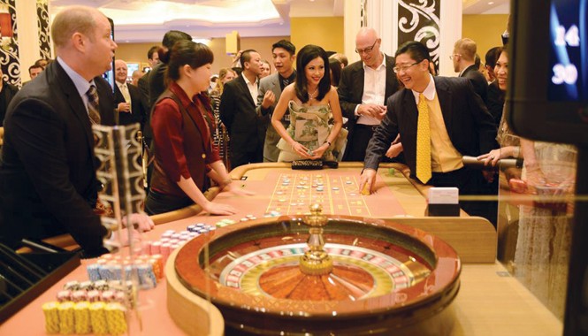 Người Việt chơi casino trong nước: Hậu quả xã hội ai gánh? Trò chơi có thưởng tại The Grand Hồ Tràm Strip (Bà Rịa - Vũng Tàu). Ảnh: Chủ đầu tư.