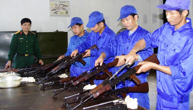 Không ngon cơm nếu thiếu... súng, đạn Công việc hằng ngày của lính thợ Kho K97.