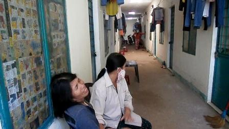 Hãi hùng phát hiện bạn chết lịm trên giường Dãy phòng trọ nơi chị Trang tử vong