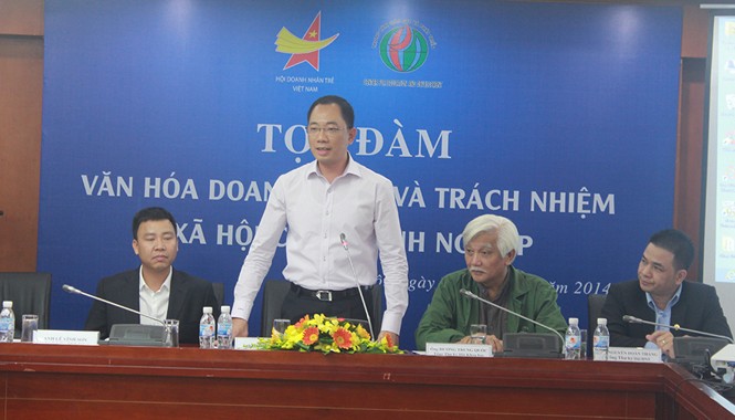 Xây dựng văn hóa doanh nhân trẻ Tọa đàm “Văn hóa doanh nhân và trách nhiệm xã hội của doanh nghiệp”.