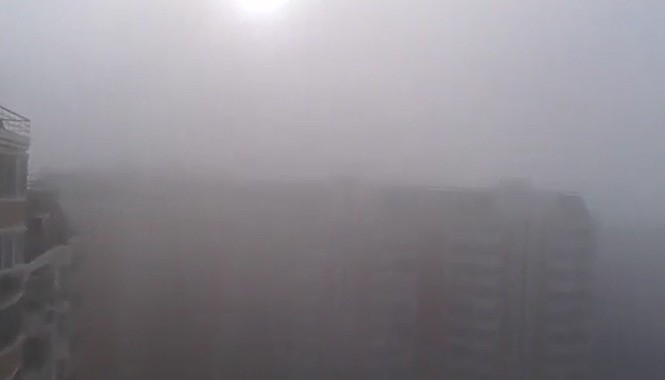Clip Moscow chìm trong mùi khí thối như sương mù Clip Moscow chìm trong mùi khí thối như sương mù