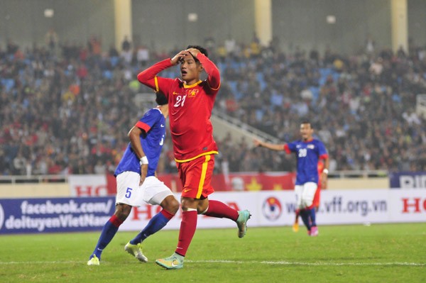 Hồng Quân lọt top 10 cầu thủ U23 đáng xem nhất AFF Cup Sự tiến bộ của Hồng Quân ngày càng rõ rệt.