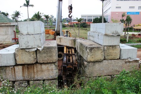 Đứt dây cáp cần cẩu, một người nhập viện Hiện trường vụ đứt cáp cần cẩu.
