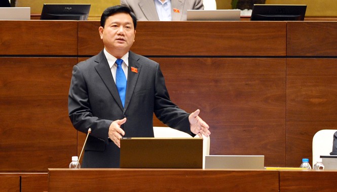 Bộ trưởng Thăng: Phòng chống tham nhũng là nhiệm vụ trọng tâm Bộ trưởng Đinh La Thăng tại diễn đàn Quốc hội. Ảnh: Như Ý.