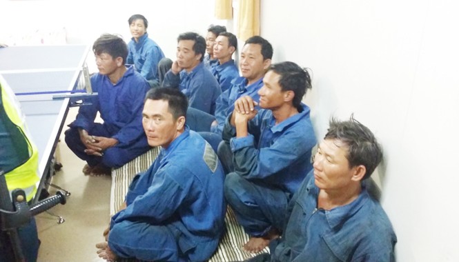 Tàu chìm, 9 ngư dân trôi dạt trên biển 30 giờ Các thuyền viên được giải cứu